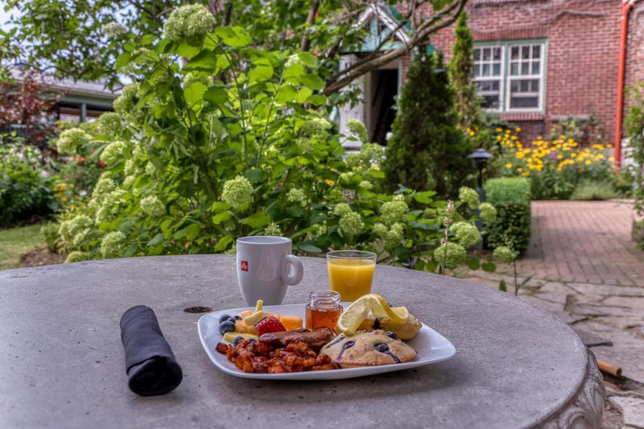 Hochelaga Inn Kingston Luaran gambar