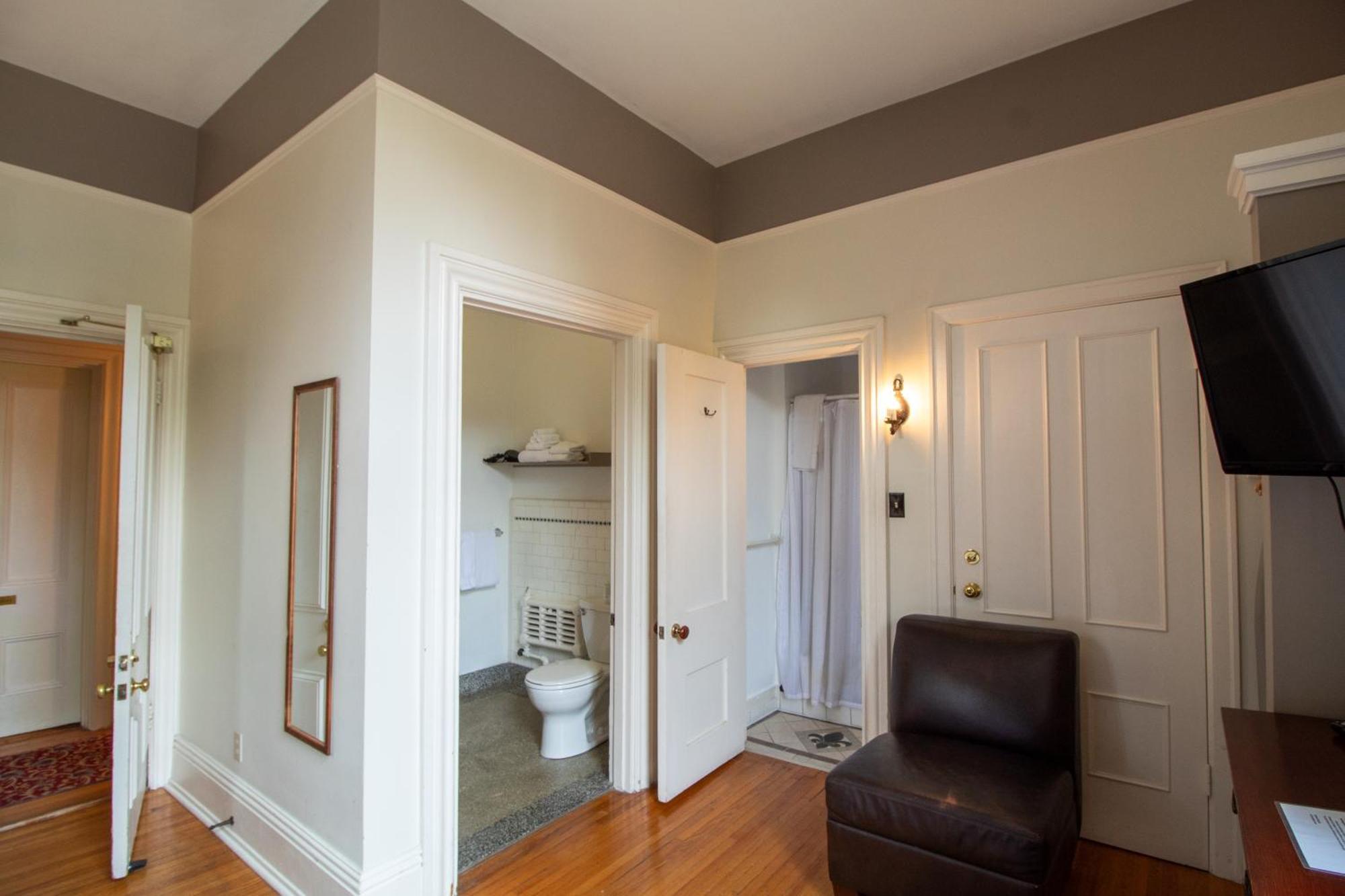 Hochelaga Inn Kingston Bilik gambar